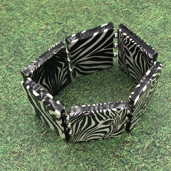 🌼 Zebra Stripe Print Paper Art Stretch Bracelet - Picture 2 of 3